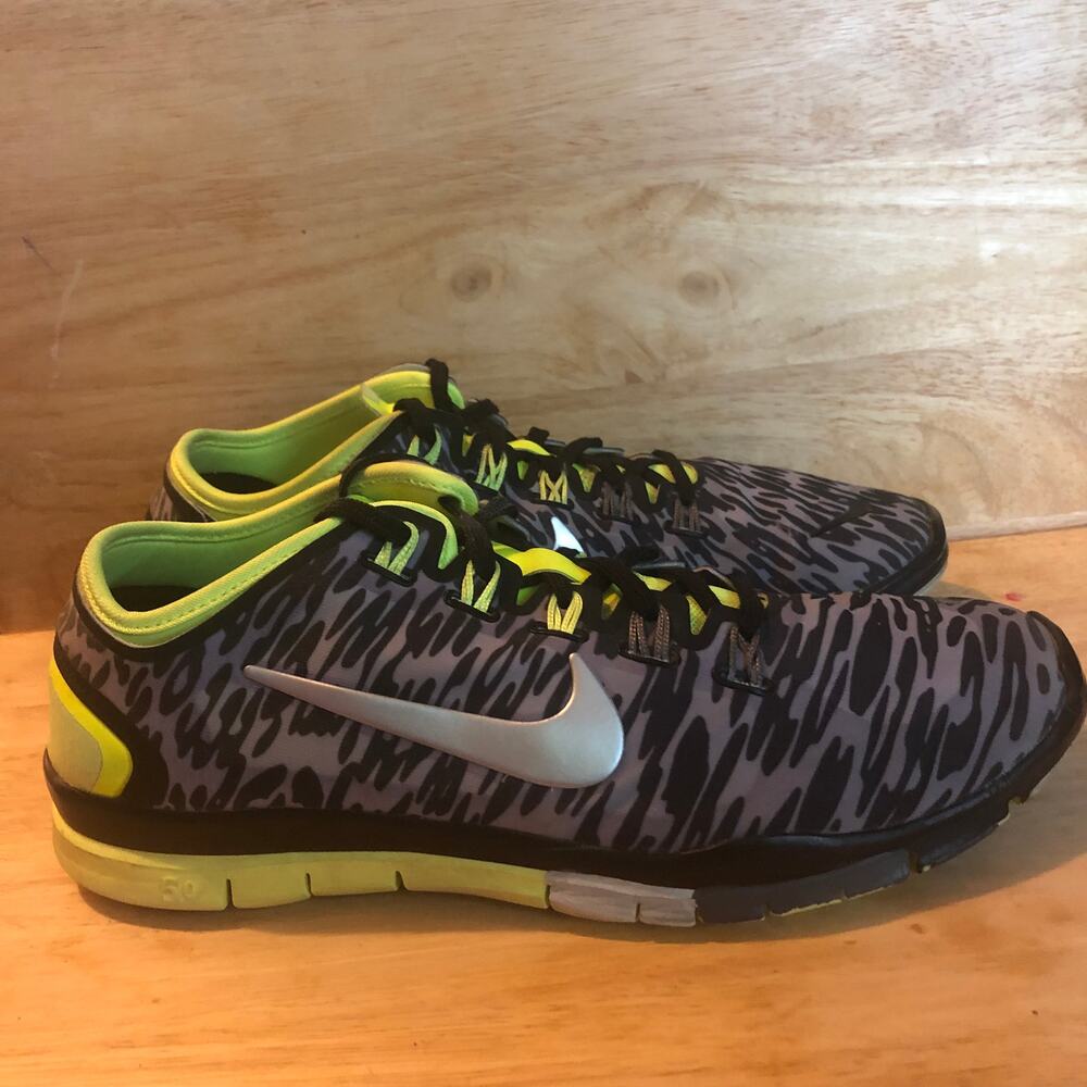 Nike Free Women's 638680 007  TR Connect 2 Sneaker Shoes Size US 8.5